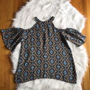 Women’s Lovemarks Cold Shoulder Shirt Size Small